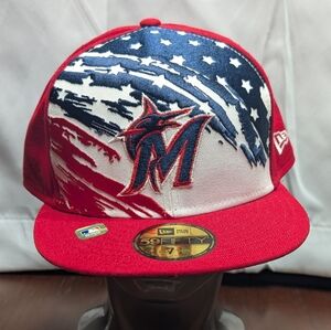 Miami Marlins Patriotic 4th of July 59 Fifty New Era MLB Baseball Hat Size 7 3/4